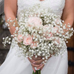 bride holding bouquet